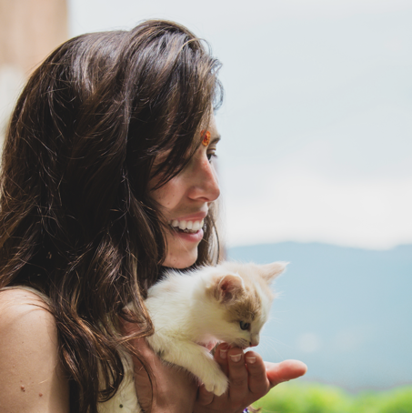 Marine D'Asaro avec un chat